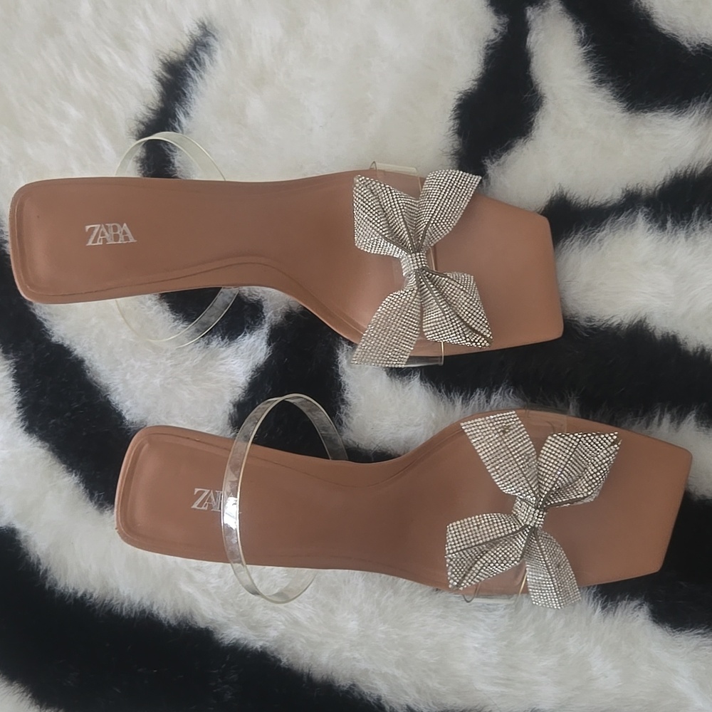 Zara bow trimmed heeled vinyl sandals - size 10